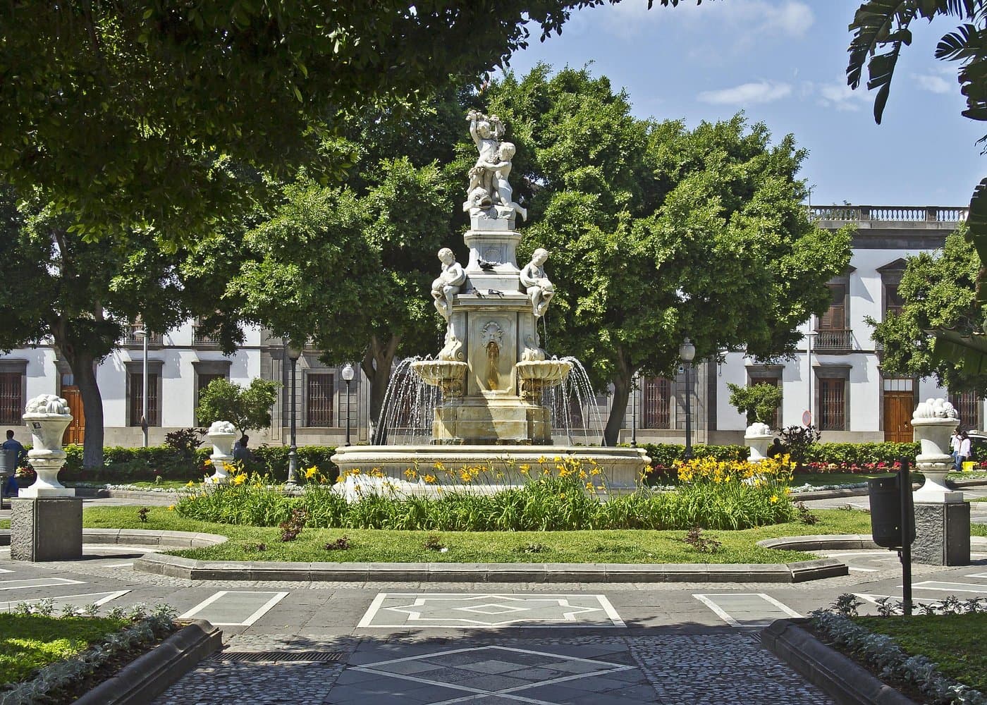 Full day tour visiting Santa Cruz, La Laguna and Anaga