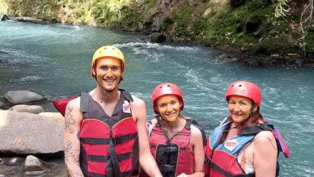 Tubing Tour Rio Celeste