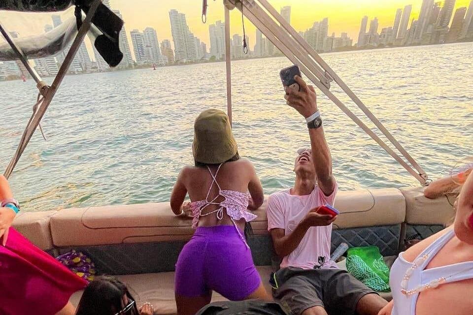 2-Hour Cartagena Bay Tour