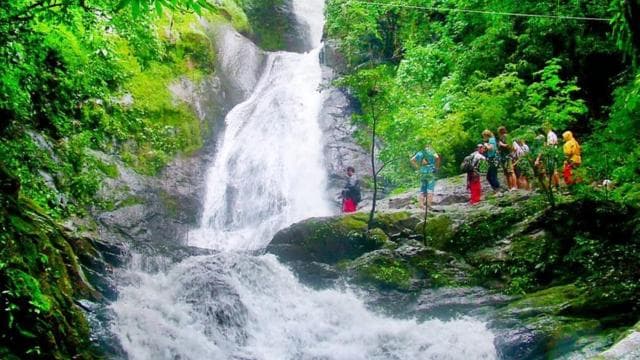 Golden Pack/2 days/1 night+18cables Zipline on 11waterfalls