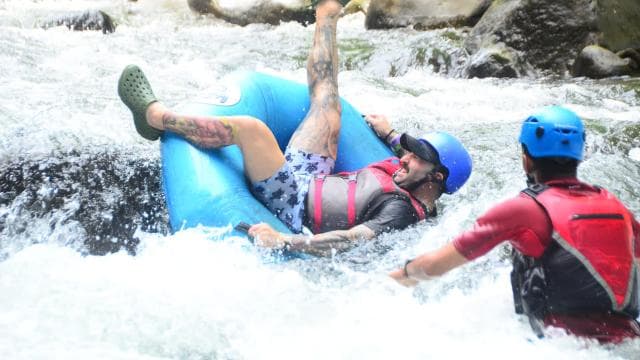 La Fortuna: Arenal River White Water Tubing Adventure