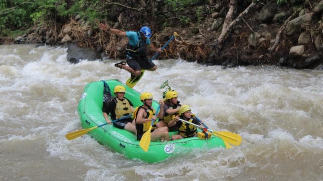 Rio Balsa: White Water Rafting Adventure