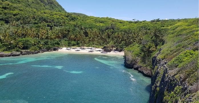 Samana: Fronton & Madame Beach tour Las Galeras