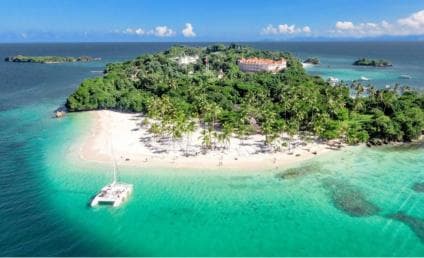 Samana: Guided Day Trip with Buffet Lunch and Whale Watching