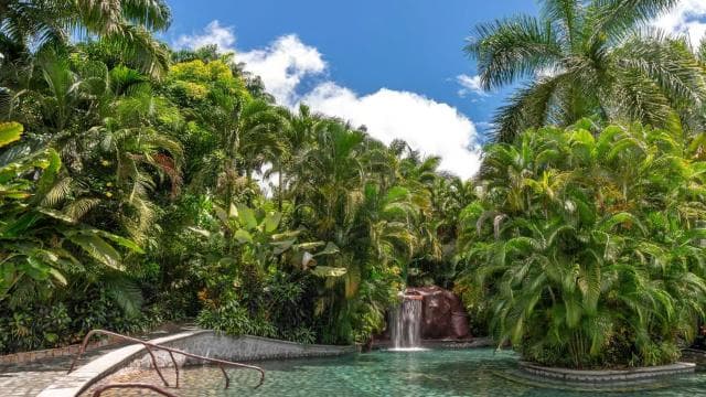 San Jose: Arenal Volcano and Baldi Hot Springs Day Trip