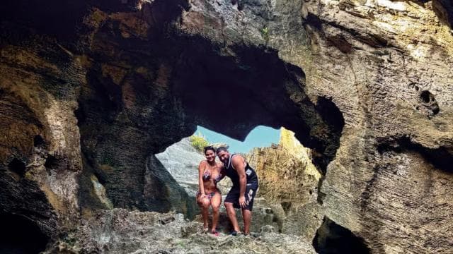 Puerto Rico: Cueva del Indio, Waterfalls, & Beach Tour