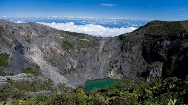 San Jose: Irazú Volcano, Cartago City & Orosi Valley Tour