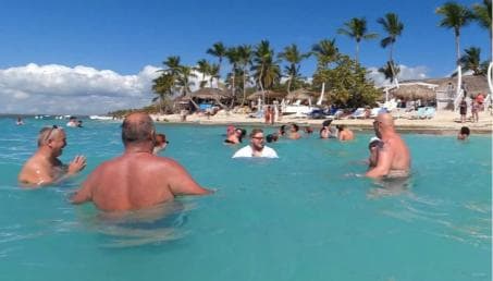 Punta Cana: Catalina Island Snorkeling Trip with Lunch - Photo 2 (Gallery view)