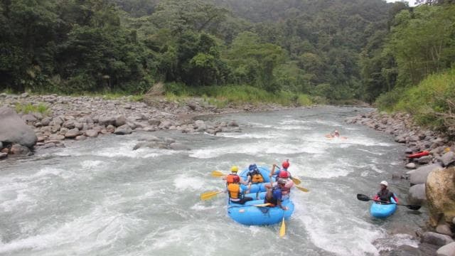 Costa Rica: The Adrenaline of the Pacuare Rapids