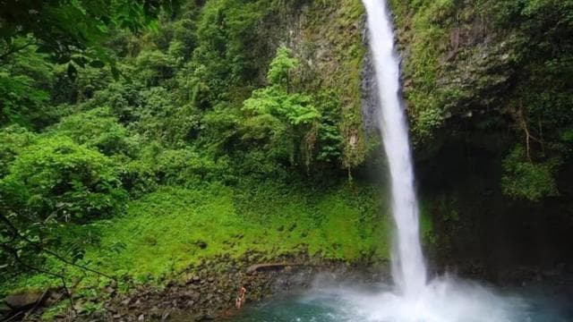 La Fortuna Full-Day Arenal Combo Waterfall, Volcano and more