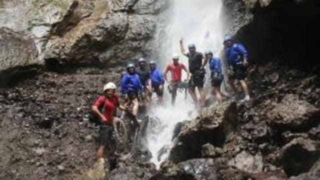 La Fortuna: Canyoning and Waterfall Rappelling Experience