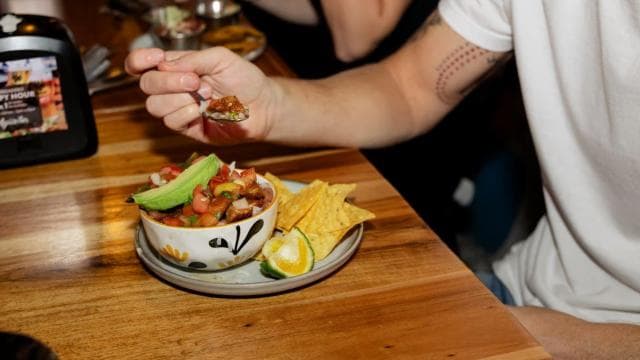 San José: Night Food and Culture Tour with Dinner