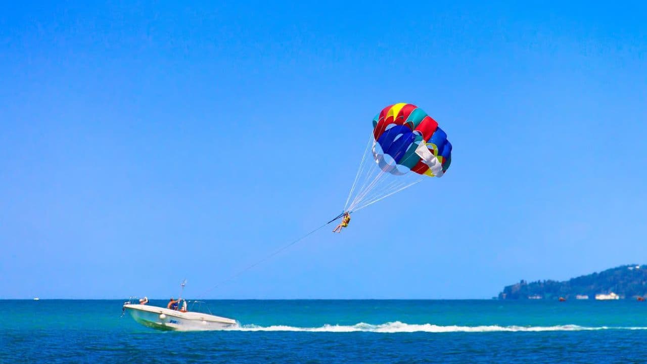 Punta Cana: Parasailing Experience with Pickup Include