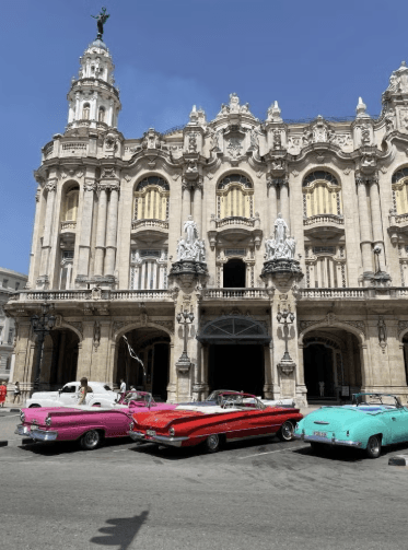Free Tour of Colonial Havana