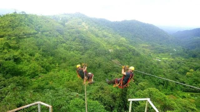 La Fortuna: Rafting level III & zip lines & Superman