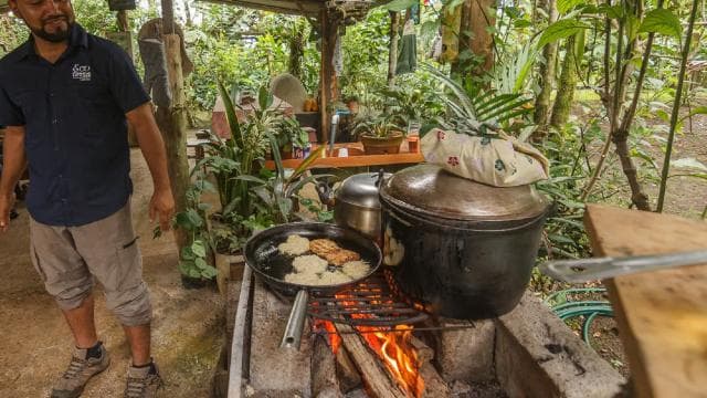 La Fortuna: Small Group Half–Day Campesino Farm Experience