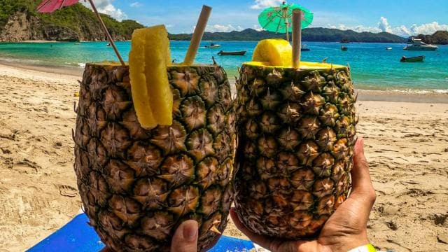 Puntarenas: Isla Tortuga Boat Tour with Lunch and Snorkeling