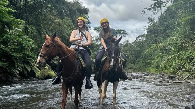 La Fortuna: Arenal River Horseback Riding
