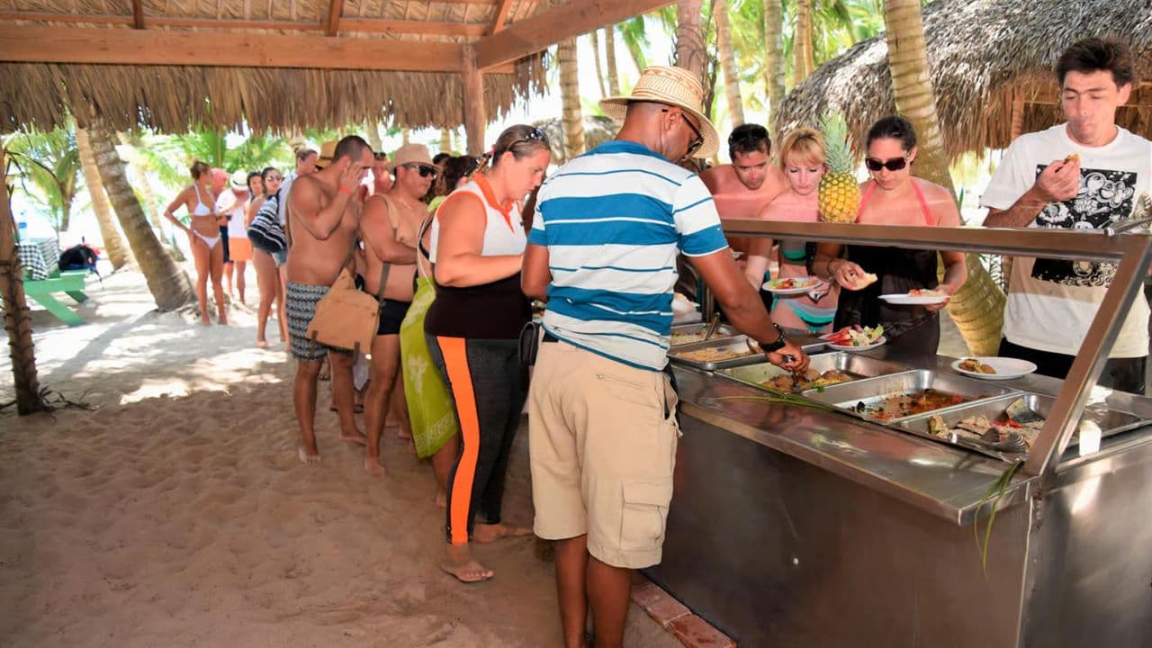 Full-Day Saona Island Tour by Speedboat