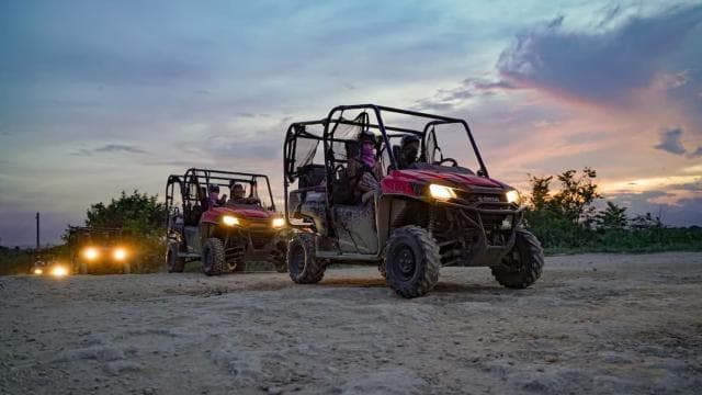 Punta Cana: Nightfall Buggies Tour & Carnival Show