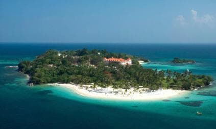 Punta Cana: Whale Watching and Bacardi Island Day Trip