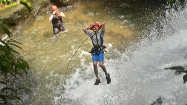 Quepos: Half-Day Rainforest Adventure & Zipline