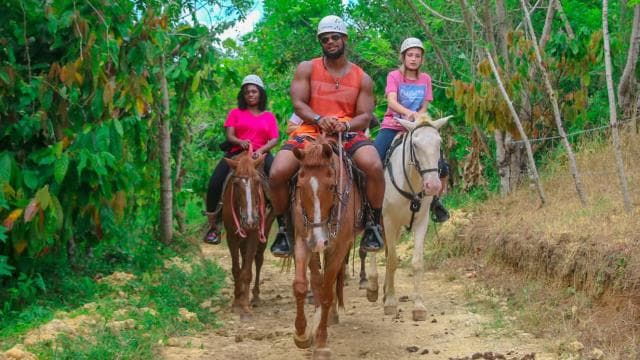 Punta Cana: Safari Zip-Line, Buggy and Horse Riding