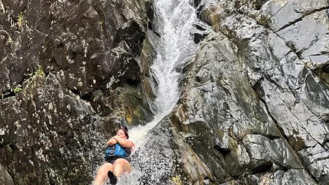 Cascade și tobogane autentice în pădurea tropicală El Yunque - Photo 3 (Gallery view)