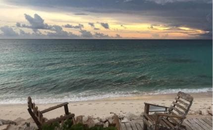 Bahía de las águilas glamping experience from Santo Domingo
