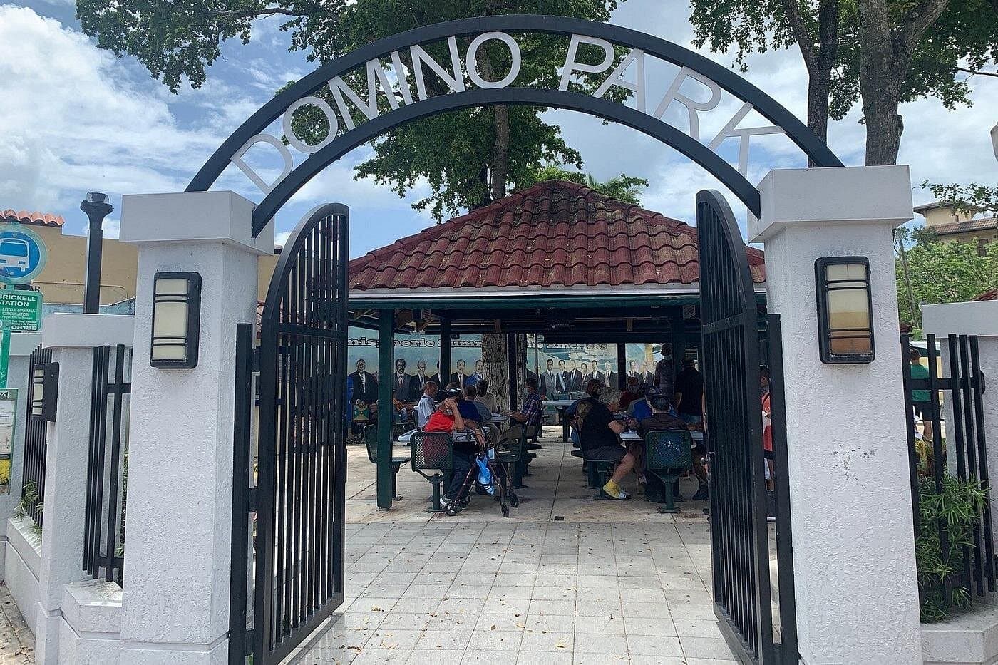 Taste of Little Havana: Miami Cuban Food & Culture Tour - Photo 3 (Gallery view)