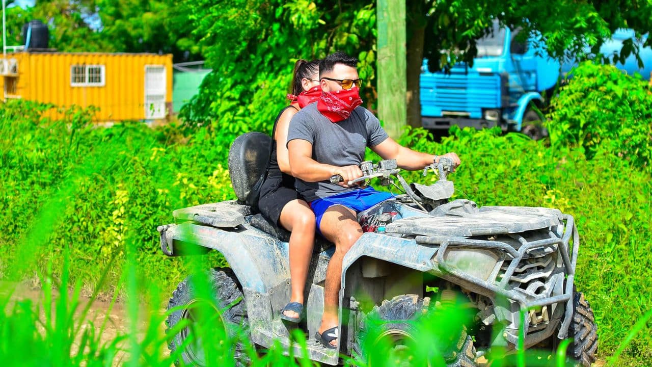 Punta Cana: Buggy or ATV Tour on the Beach and Cenote Visit