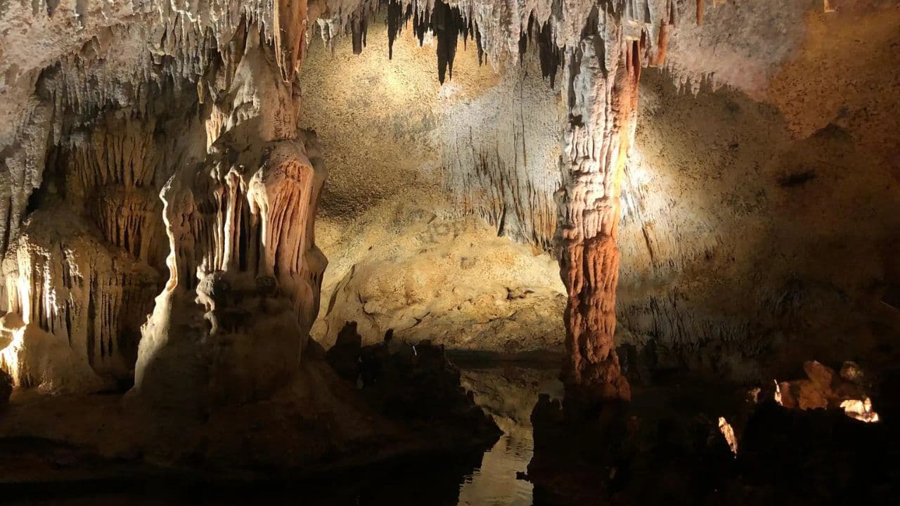Las Maravillas Cave & Altos de Chavon