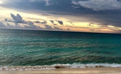 Bahía de las águilas glamping experience from Santo Domingo