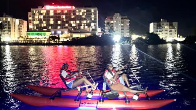 San Juan: LED Night Tour Chiliboat Waterbike, Condado Lagoon