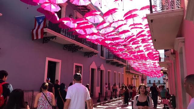 San Juan: Craft Cocktail Walking Tour with 3 Cocktails