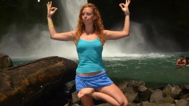 La Fortuna: Private Yoga Class on Rainforest River Platform