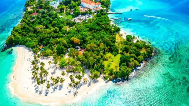 Samana: Whale Watching and Cayo Levantado Full Day Tour