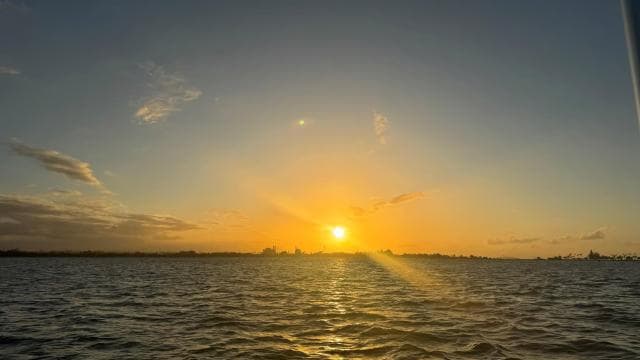 San Juan: Old San Juan Sunset Cruise with Drinks & Transfer