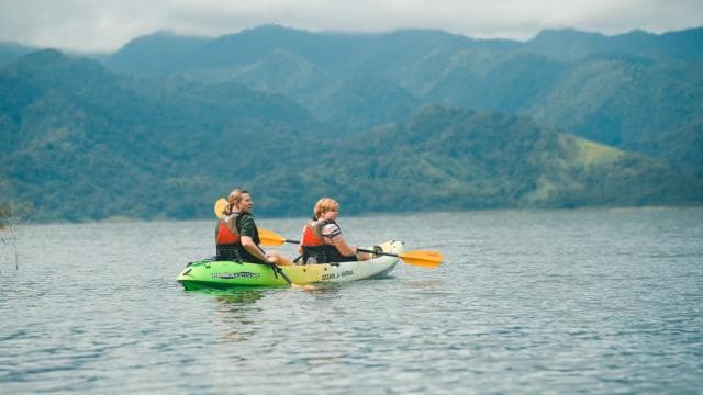 Lake Arenal Kayaking Tour - Photo 2 (Gallery view)