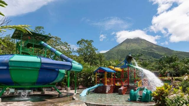 San Jose: Arenal Volcano and Baldi Hot Springs Day Trip