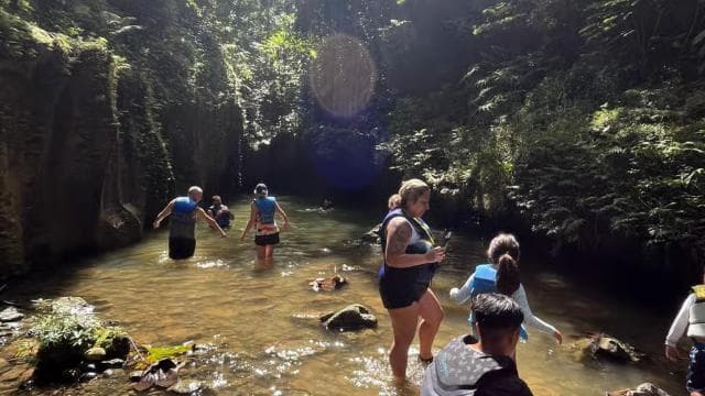 Höhlen-, Canyon- und Wasserfall-Abenteuer in Charco Azul - Photo 2 (Gallery view)