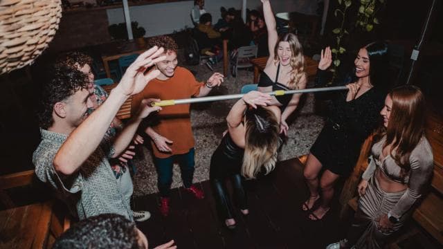San José Exclusive Bar Pub Crawl with Drinks and Club Entrys