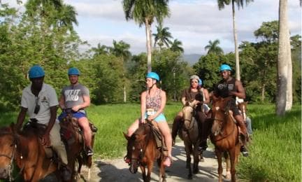 27 cascadas: aventura Zip 'n Splash con paseo a caballo - Photo 2 (Gallery view)