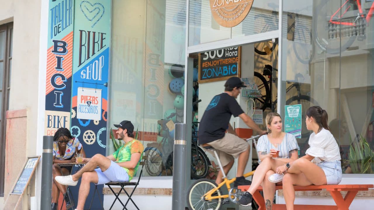 Santo Domingo: Ciudad Colonial Neighborhood Guided Bike Tour