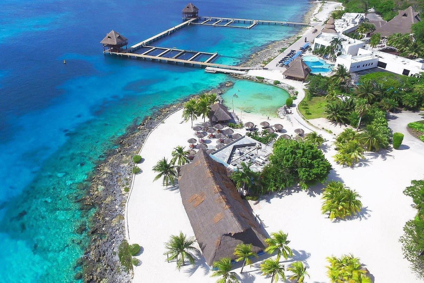 Deluxe Day Pass at Chankanab Park Cozumel with Snorkeling
