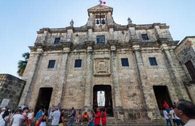 Santo Domingo City Tour: Colonial City, Los Tres Ojos, Lunch