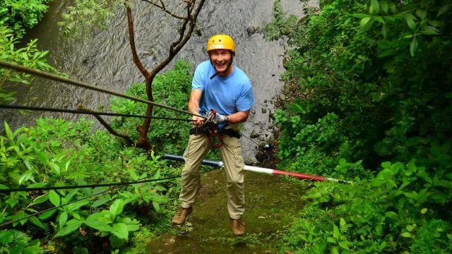 La Fortuna: Canopy + Lunch + Tubing and Hot Springs