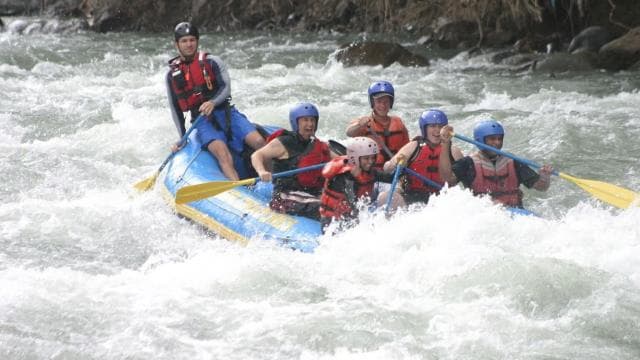 From San José: Pacuare River White Water Rafting Day Trip