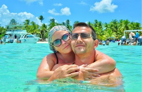 Punta Cana: Saona Island Tour & catamaran food & open Bar