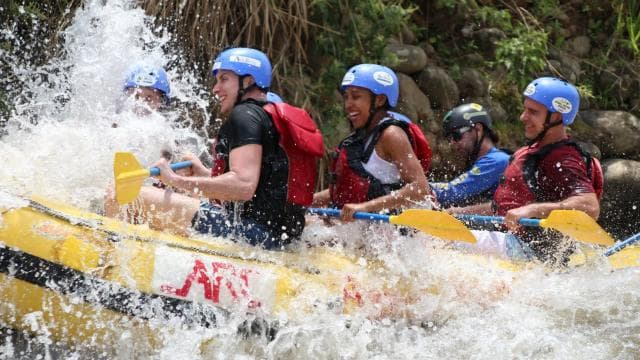 La Fortuna: Arenal Rafting Upper Balsa Class 3 and 4 Rapids